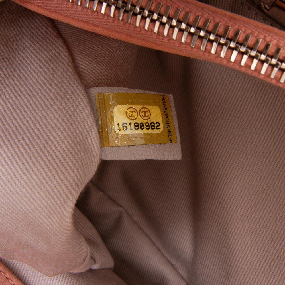 Pre-Loved Chanel Small Iridescent Calfskin Sea Hit Tote - Picture 6 of 10
